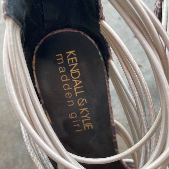 Kendall & Kylie Madden Girl Heels - Picture 3 of 7